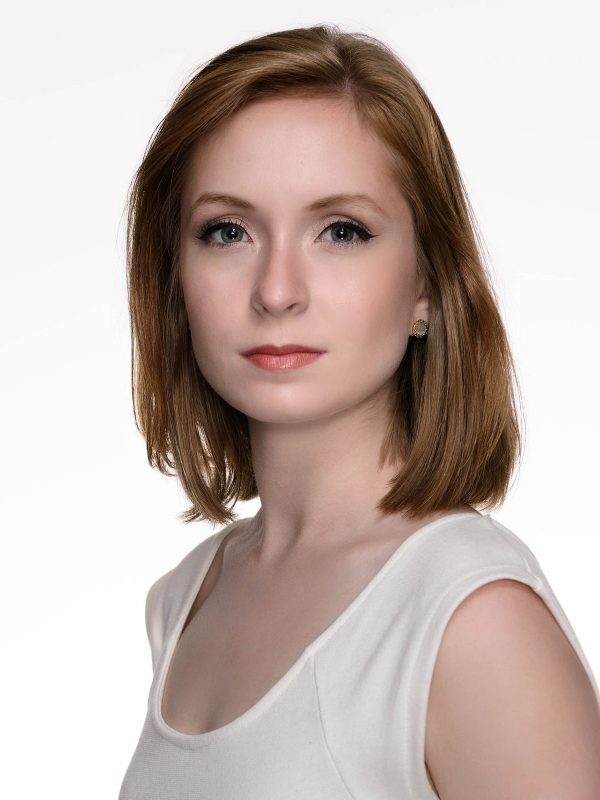 Beauty Dish Glamour Photography with White Background