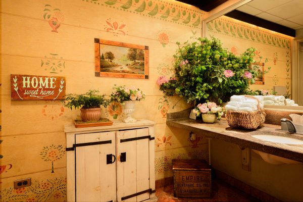 Gramercy Tavern NYC Interior Design Photo